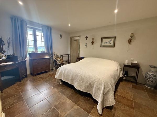 Castelsagrat (82400) CASTELSGRAT Domaine Équestre avec 18ha, 11 Boxes, piscine Tarn et Garonne