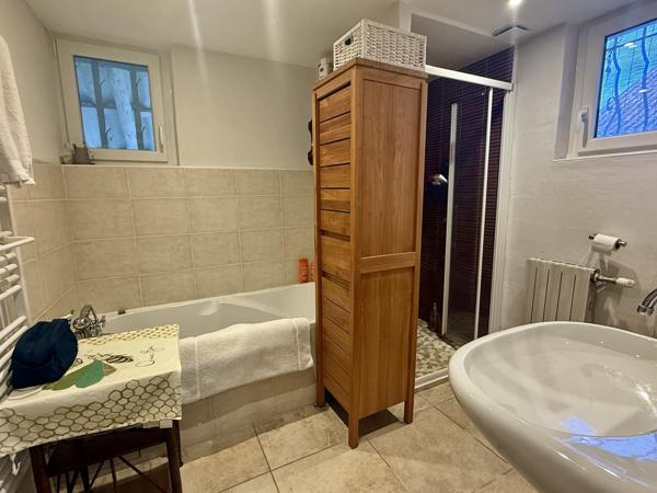 Castelsagrat (82400) CASTELSGRAT Domaine Équestre avec 18ha, 11 Boxes, piscine Tarn et Garonne