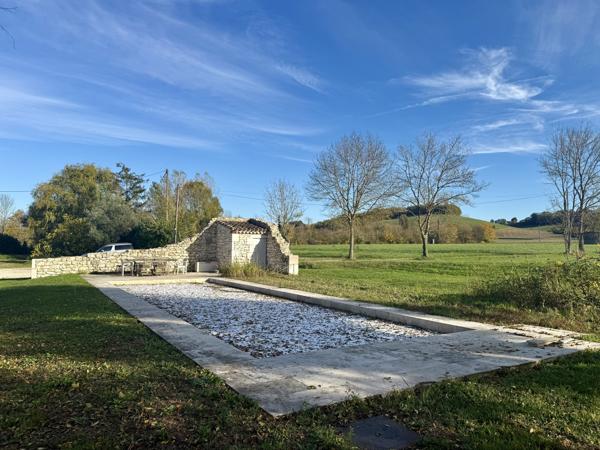 Castelsagrat (82400) CASTELSGRAT Domaine Équestre avec 18ha, 11 Boxes, piscine Tarn et Garonne