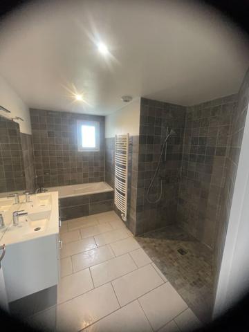 Maison Sainte -sigolene 3 pièce(s) 147 m2