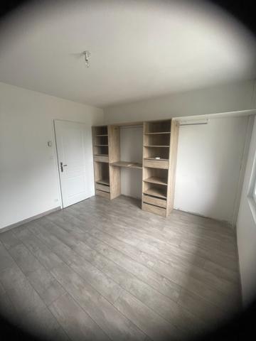Maison Sainte -sigolene 3 pièce(s) 147 m2