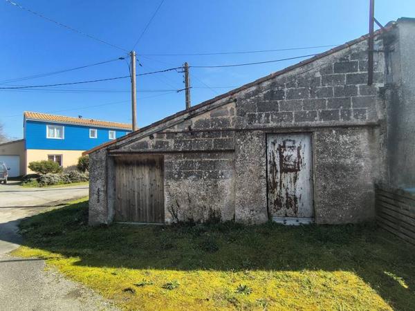Grange à vendre |  Saint-Philbert-de-Grand-Lieu |  1 pièce | 40 m²