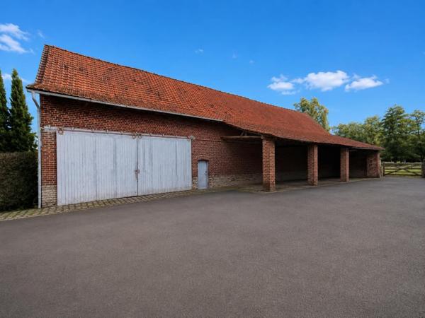 Maison de campagne à MERVILLE (59660)
