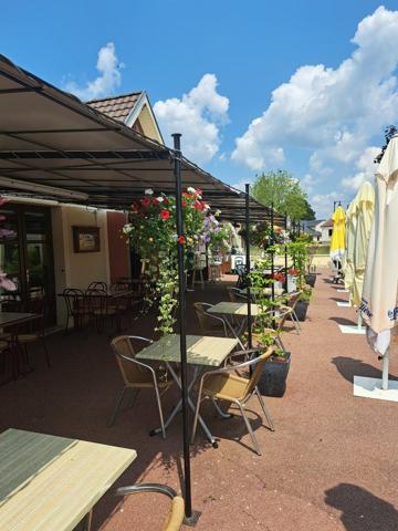 Café - Restaurant à MOUREUILLE (63700)