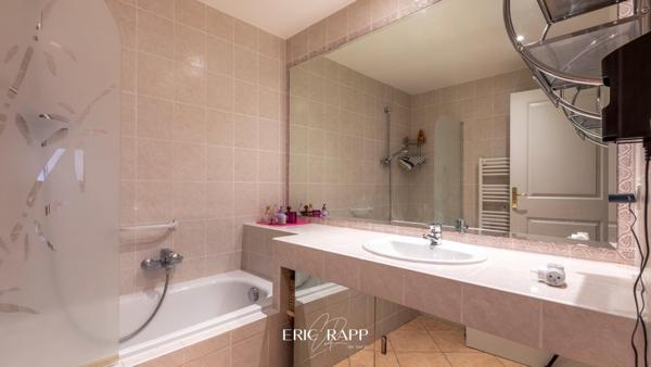 SAINT-RAPHAËL – Cœur de ville - F3 + Garage