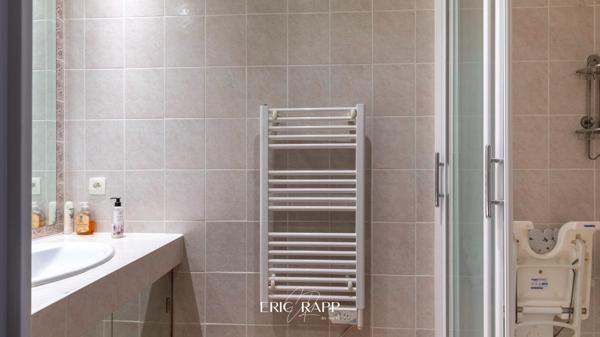 SAINT-RAPHAËL – Cœur de ville - F3 + Garage