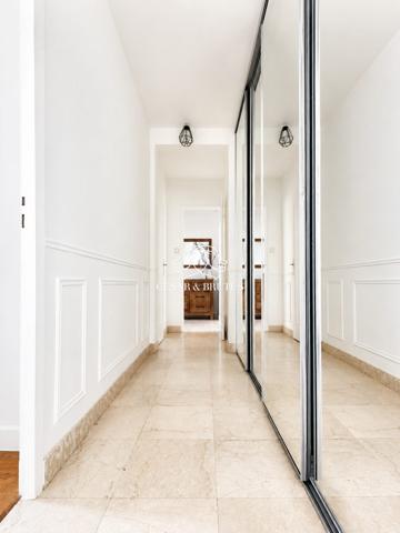 Appartement 5 pièces familial coeur Monplaisir