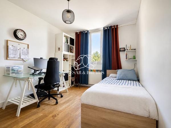 Appartement 5 pièces familial coeur Monplaisir