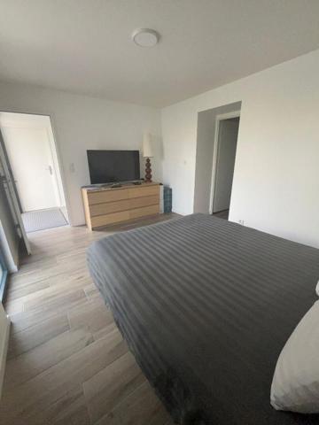 Maison Tours 10 pièce(s) 370 m2