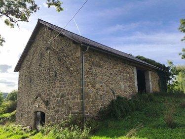 Bâtiment agricole à vendre à Saint-Julien-près-Bort en Corrèze (19110), ref : M47