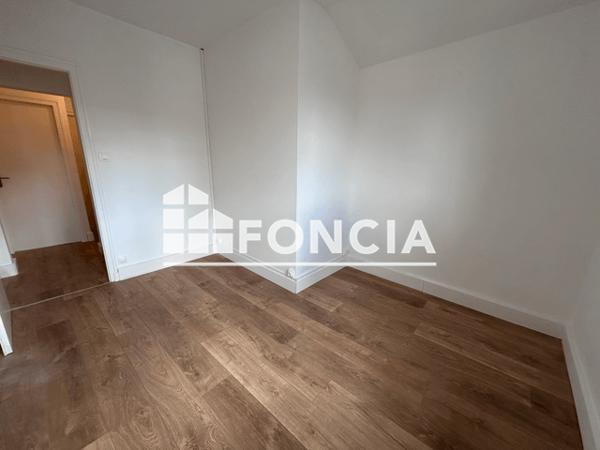 Location Maison 5 pièces 109.98 m² - 12 RUE VAUBAN La Roche Sur Yon 85000