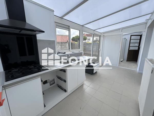 Location Maison 5 pièces 109.98 m² - 12 RUE VAUBAN La Roche Sur Yon 85000