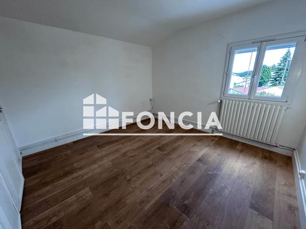 Location Maison 5 pièces 109.98 m² - 12 RUE VAUBAN La Roche Sur Yon 85000