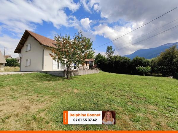 Maison récente 5P 109 m2 avec terrain de 950 m2 au calme sur les hauteurs des Echelles