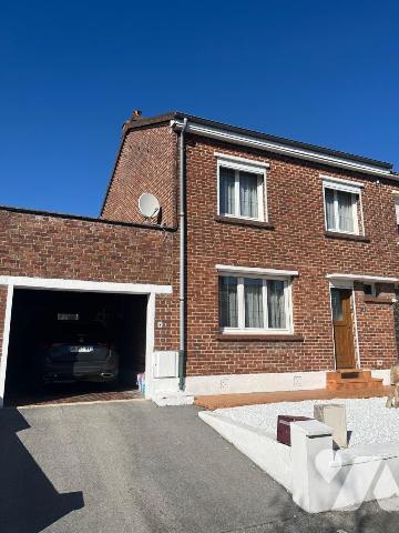 Maison avec 4 chambres, garage, jardin