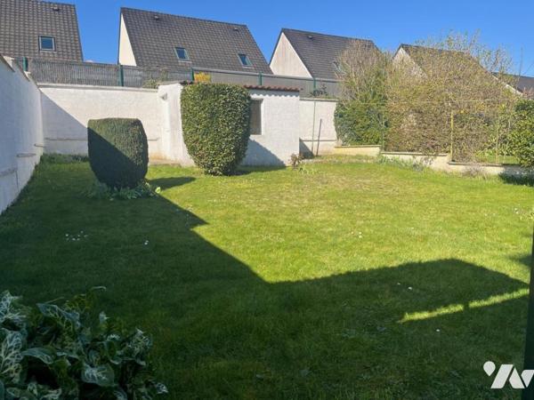 Maison avec 4 chambres, garage, jardin