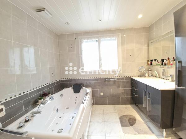 Maison 5 pièces - 123 m²