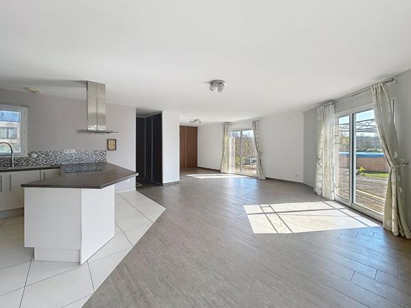 Maison - 8 pièces - 167 m²