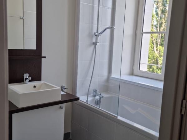 Location Appartement 2 pièces Poitiers (86000) - saint cyrien