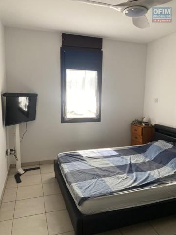A vendre bel appartement type T3 au centre ville de la Possession avec belle vue mer et montagne.