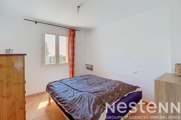 A VENDRE DRAGUIGNAN sur les hauteurs - Maison T5 4 chambres, piscine, terrain plat