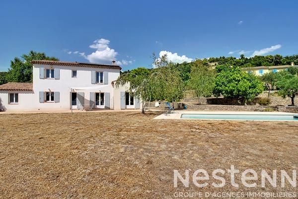 A VENDRE DRAGUIGNAN sur les hauteurs - Maison T5 4 chambres, piscine, terrain plat