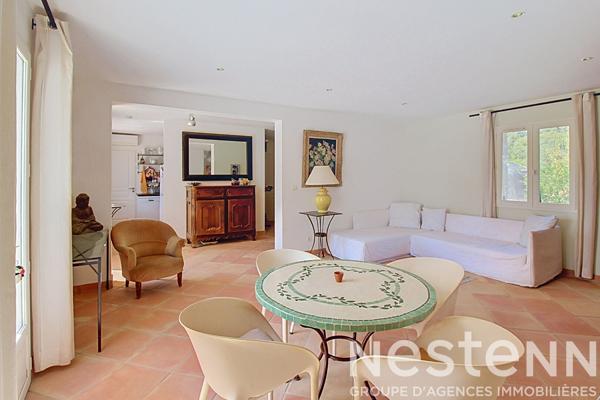 A VENDRE DRAGUIGNAN sur les hauteurs - Maison T5 4 chambres, piscine, terrain plat