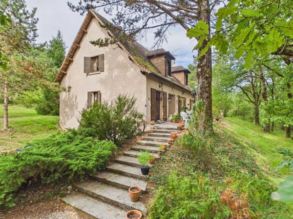 Belle maison familiale au calme à seulement 1 km de Javerlhac