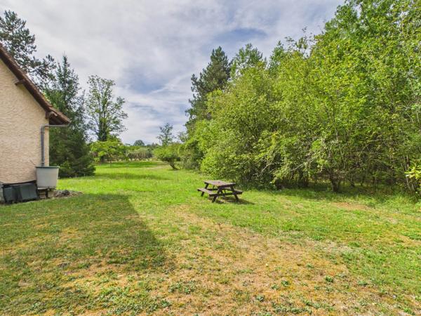 Belle maison familiale au calme à seulement 1 km de Javerlhac