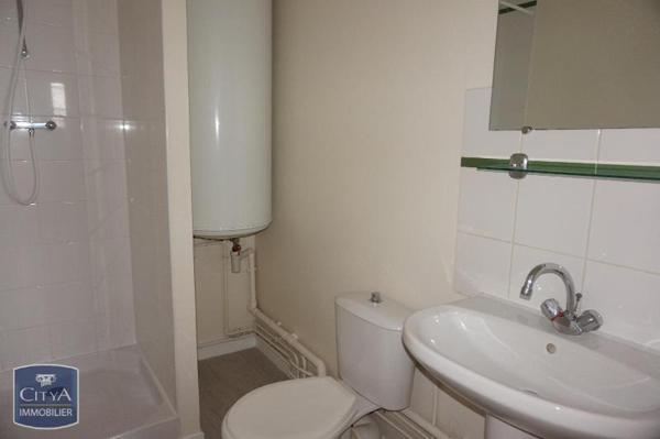 Appartement à louer 2 pièces 27.63m² Laval (53000)