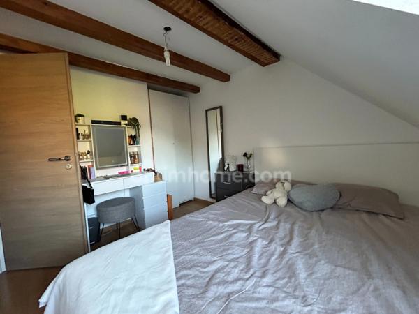 SAINT-LOUIS, 7min à pied frontière, jolie maison de ville de 139.64m² (100m² habitable), 3chambres, terrain de 3ares, terrasse, cuisine été, jardin, isolation extérieure. Top emplacement!