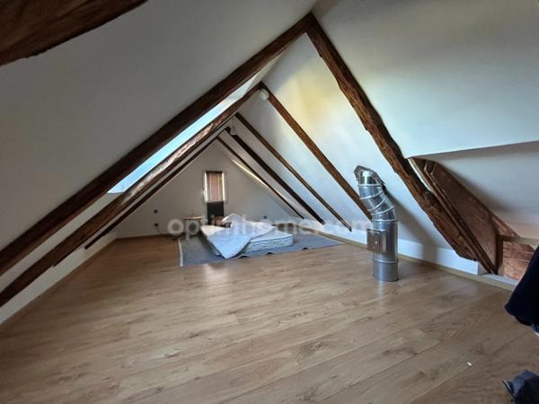 SAINT-LOUIS, 7min à pied frontière, jolie maison de ville de 139.64m² (100m² habitable), 3chambres, terrain de 3ares, terrasse, cuisine été, jardin, isolation extérieure. Top emplacement!