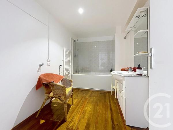 Appartement F2 à vendre  2 pièces - 62,84 m 2   TROYES  - 10