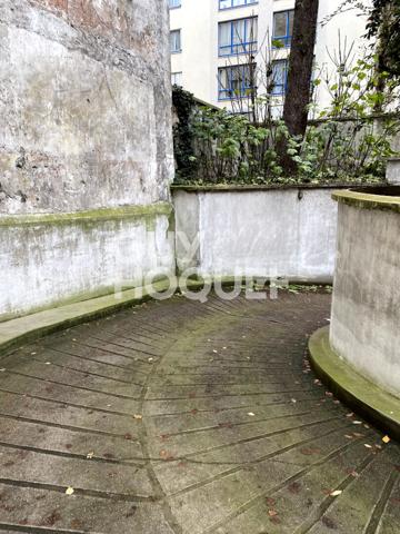 Parking - Rue du Faubourg Saint-Martin