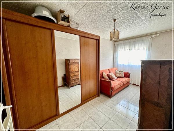 TOULON OUEST - A PROXIMITE DES COMMODITES - ECOLES - AXES AUTOROUTIERS - APPARTEMENT  3 PIECES 71 m2 - CAVE  - GARAGE