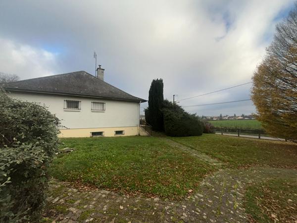 Maison surélevée avec sous-sol complet à Paray-le-Monial