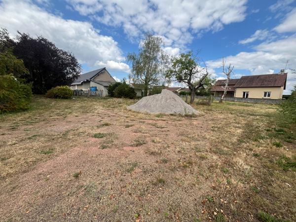 Maison surélevée avec sous-sol complet à Paray-le-Monial
