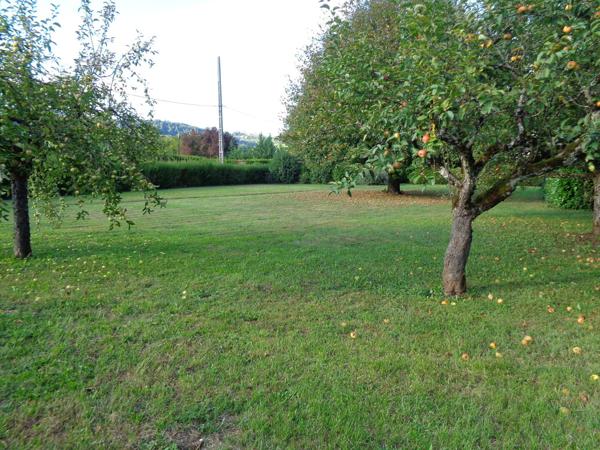 TERRAIN CONSTRUCTIBLE DE 1274m² à mi parcours de Grenoble et Chambéry