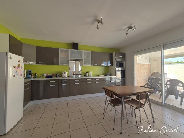 Villa 3 faces avec piscine