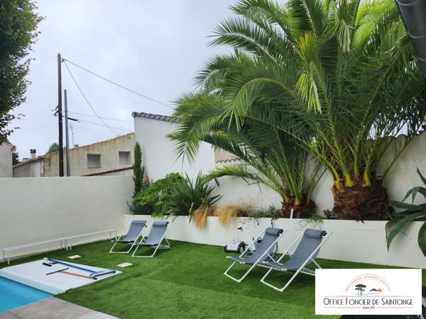 MAISON DE VILLAGE AVEC PISCINE