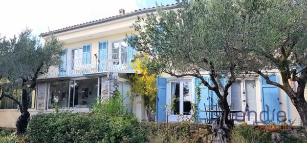 Lorgues, maison de 197m2, 5 chambres, piscine, au calme et proche du centre