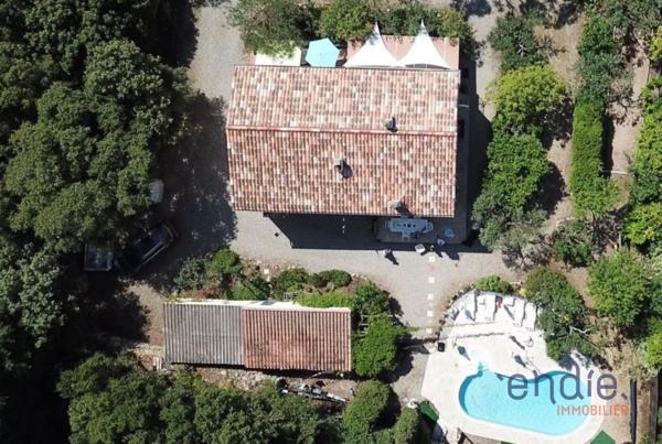 Lorgues, maison de 197m2, 5 chambres, piscine, au calme et proche du centre