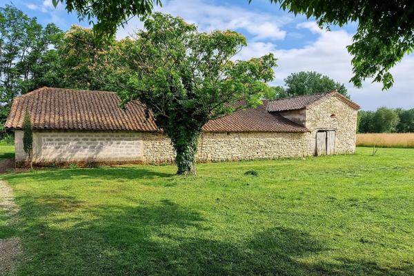 Vente Maison 9 pièces 262 m2 à Casseneuil