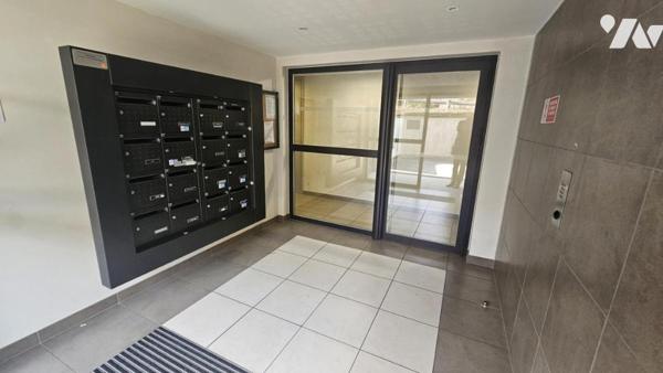 SEYNOD, appartement loué type 3 au calme avec terrasse de 12m2 avec vue dégagée et garage fermé