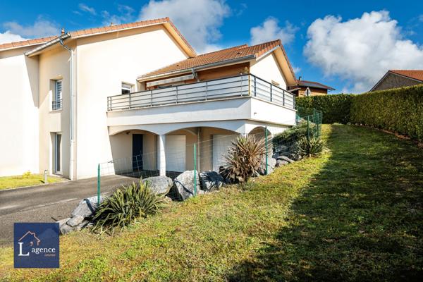 Maison T5  3 chambres  188 m² utiles avec jardin, terrasse, 2 garages doubles et annexes - vue entièrement dégagée - Cessy 01170