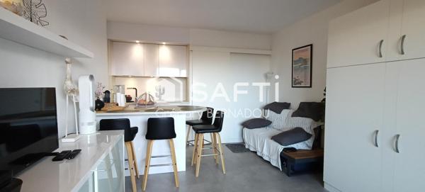 Face à l'océan, plage de la Milady Biarritz