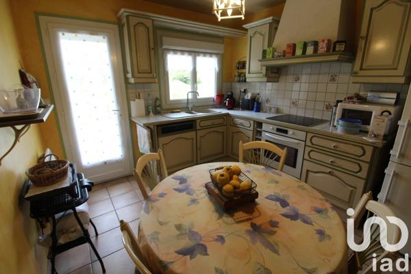 Maison traditionnelle 5 pièces de 110 m² à Thuré (86540)