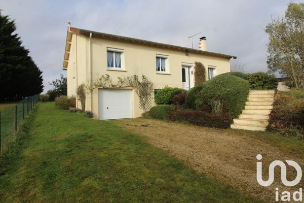 Maison traditionnelle 5 pièces de 110 m² à Thuré (86540)