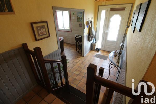 Maison traditionnelle 5 pièces de 110 m² à Thuré (86540)