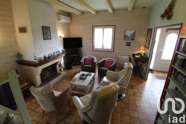 Maison traditionnelle 5 pièces de 110 m² à Thuré (86540)